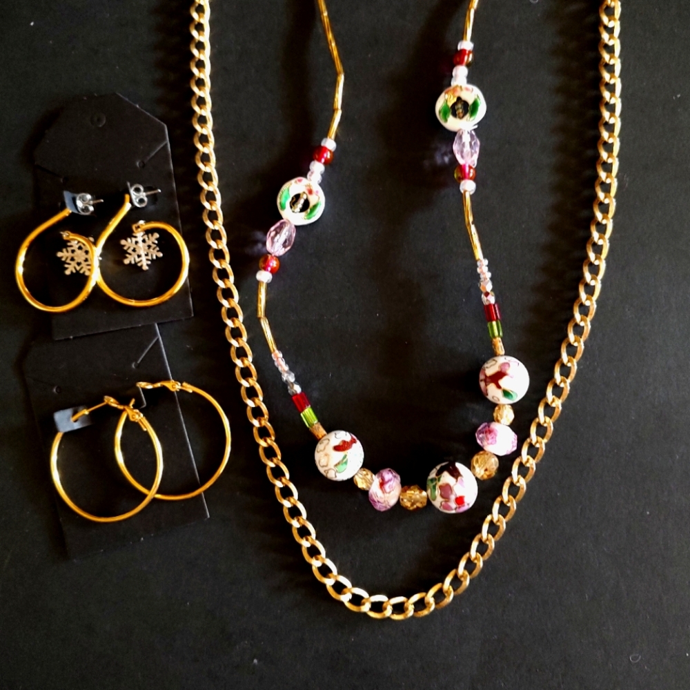 4-PIECES. 2 NECKLACES, 1 CHUNKY GOLD PLATED & MULTI BEADED AND 2 PAIR EA…